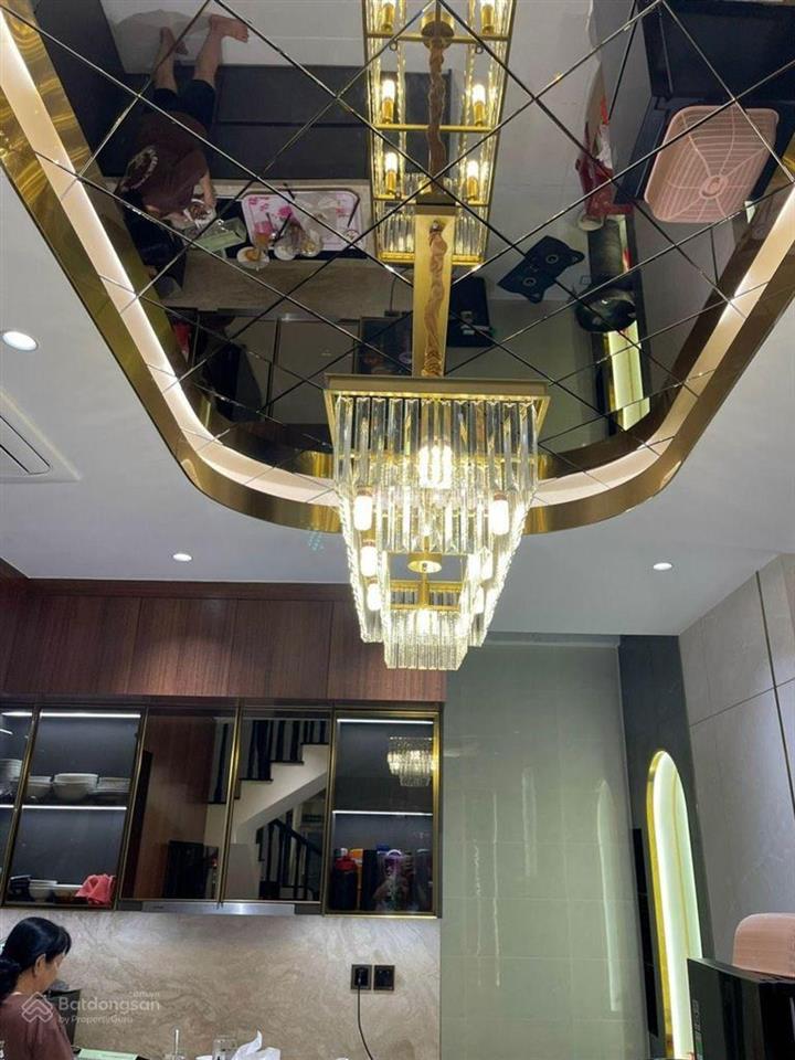 Sát mặt tiền bán nhà nơ trang long, 4x15m, lửng 2 lầu không cần sửa chữa