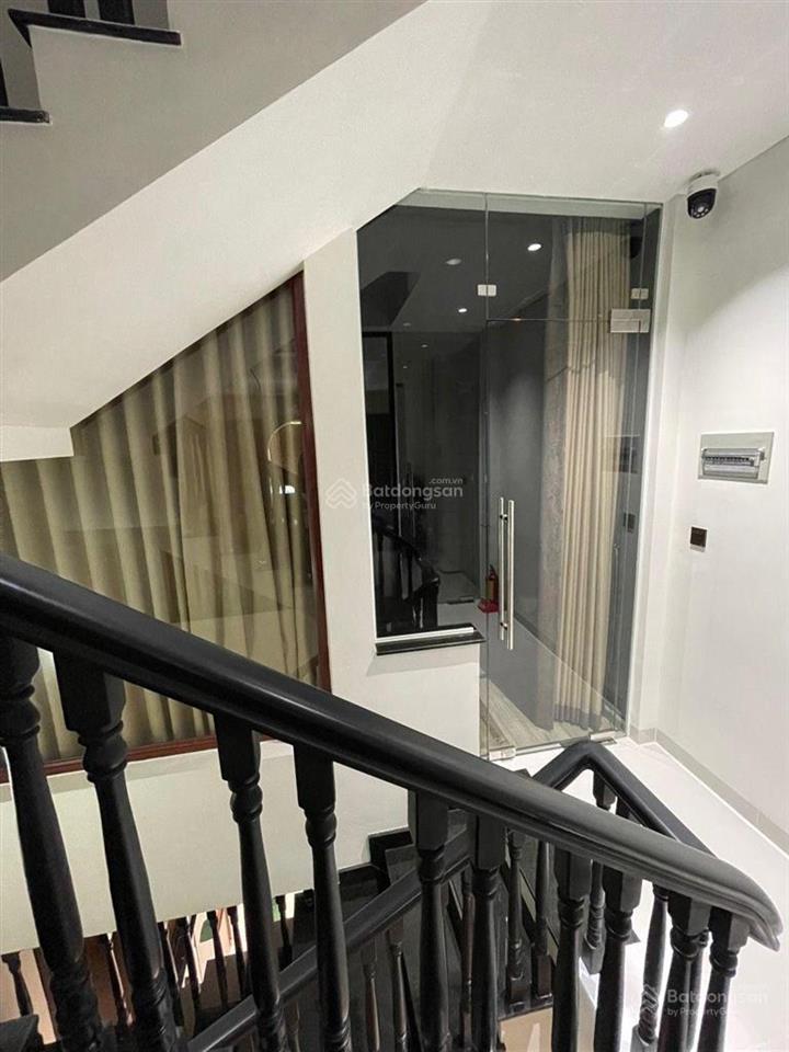 Sát mặt tiền bán nhà nơ trang long, 4x15m, lửng 2 lầu không cần sửa chữa