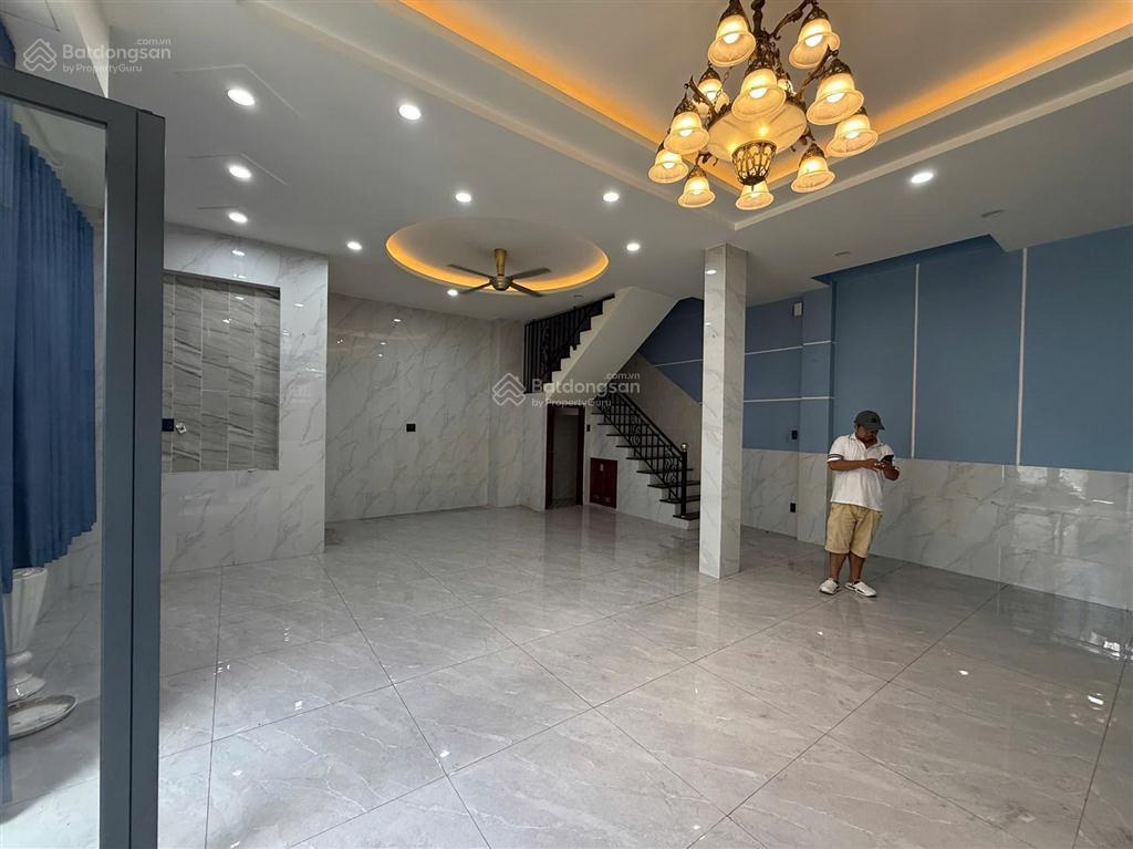Bán nhà bình thạnh, lê quang định, 8,6x7,7m, 1 lầu, st 4pn, cách mặt tiền chỉ 1 căn