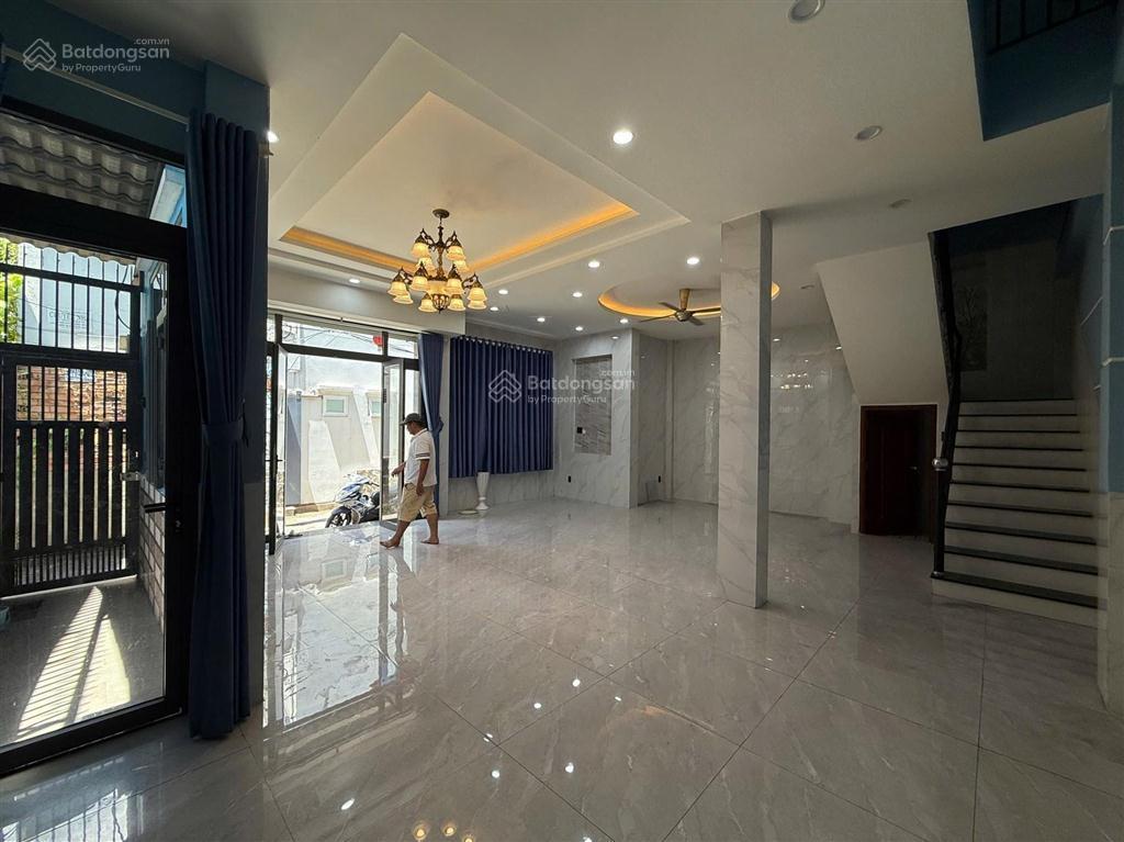 Bán nhà bình thạnh, lê quang định, 8,6x7,7m, 1 lầu, st 4pn, cách mặt tiền chỉ 1 căn