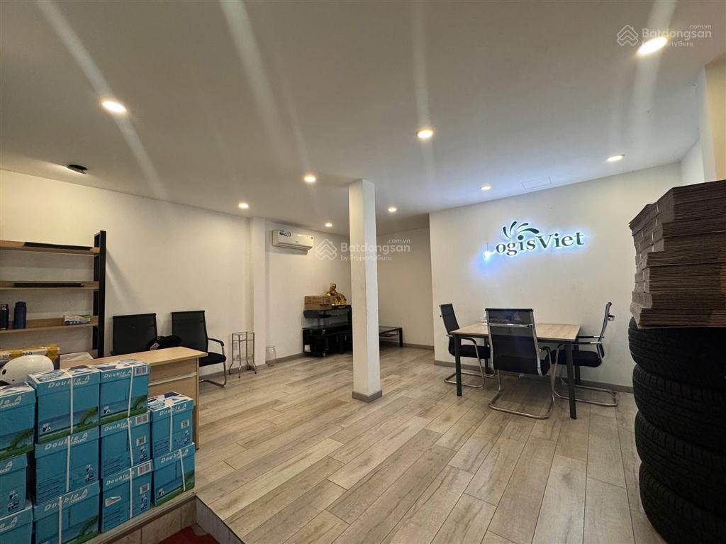 Hẻm xe hơi hoàng hoa thám 6x21 nhà xây 3 tầng sát mặt tiền đường