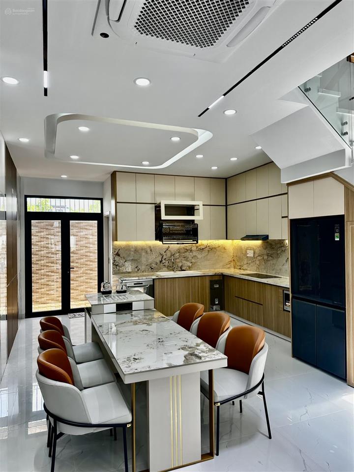 Bán nhà gói 7 mỹ gia 2 mặt tiền thoáng mát giá 9tỷ4!