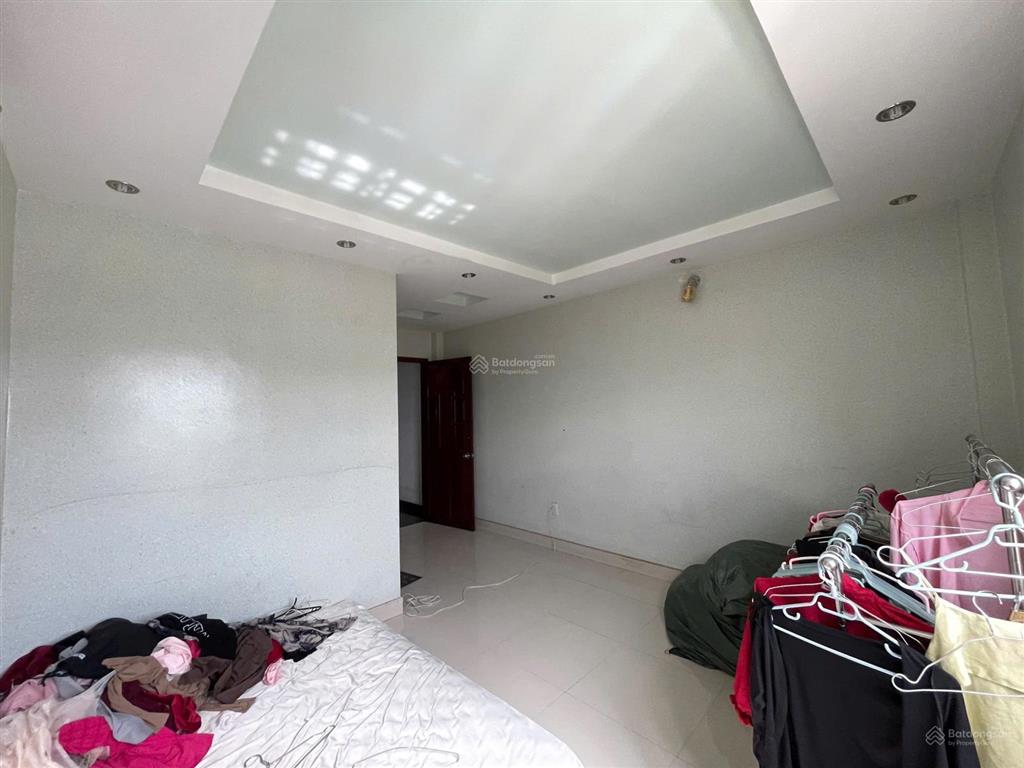 Bán nhà mặt phố tại đường số 3, 7.2 tỷ vnd, 64 m2, 5pn + 5wc + 3 tầng, shr
