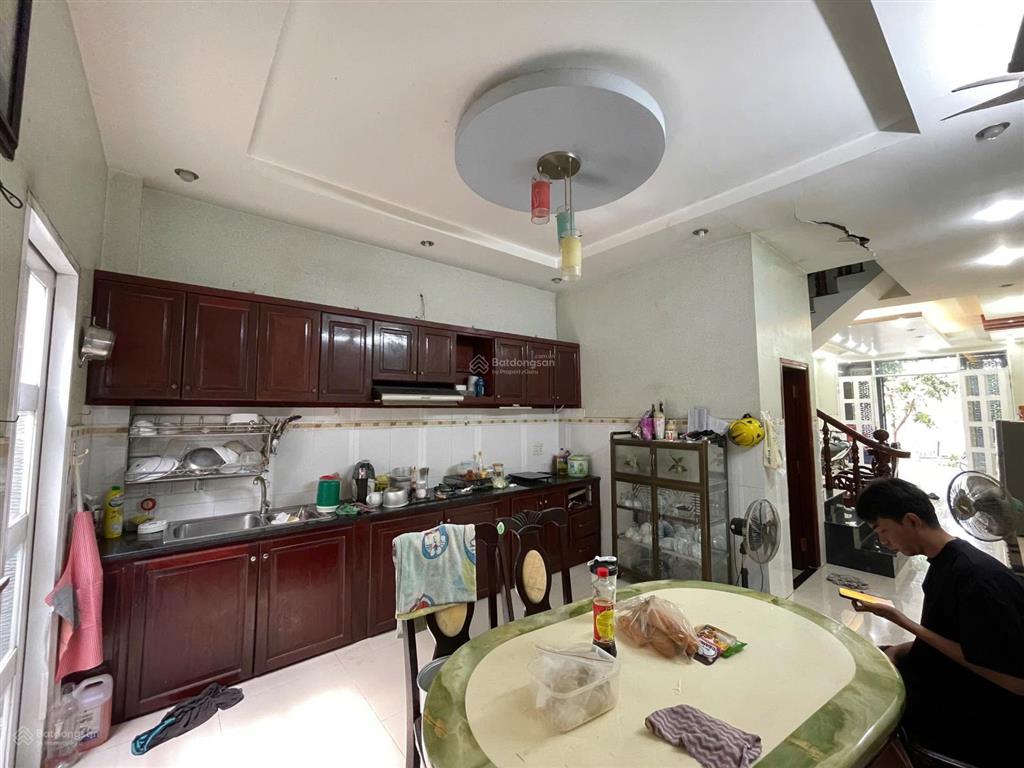 Bán nhà mặt phố tại đường số 3, 7.2 tỷ vnd, 64 m2, 5pn + 5wc + 3 tầng, shr