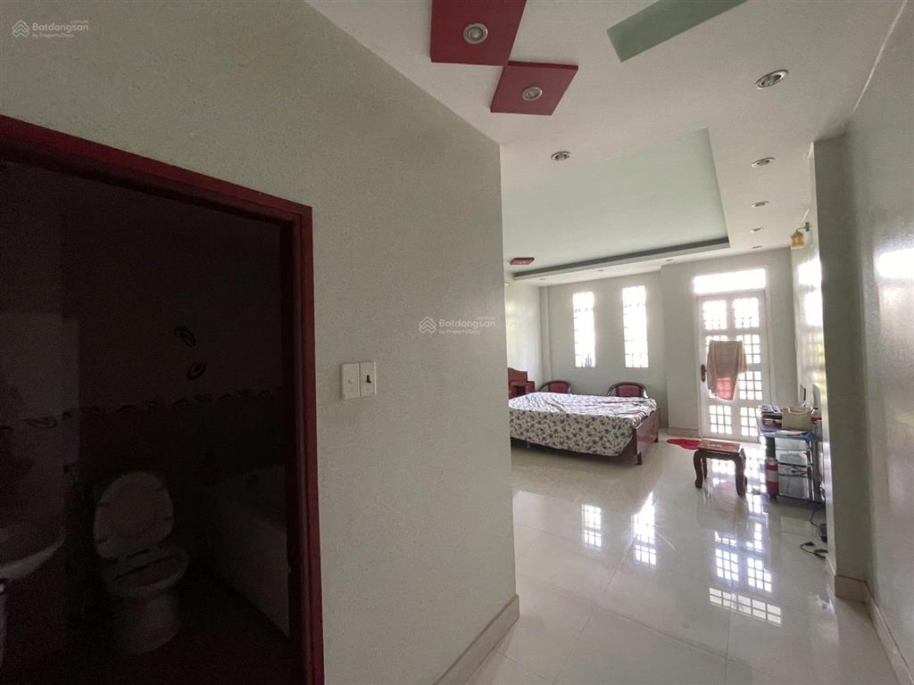 Bán nhà mặt phố tại đường số 3, 7.2 tỷ vnd, 64 m2, 5pn + 5wc + 3 tầng, shr