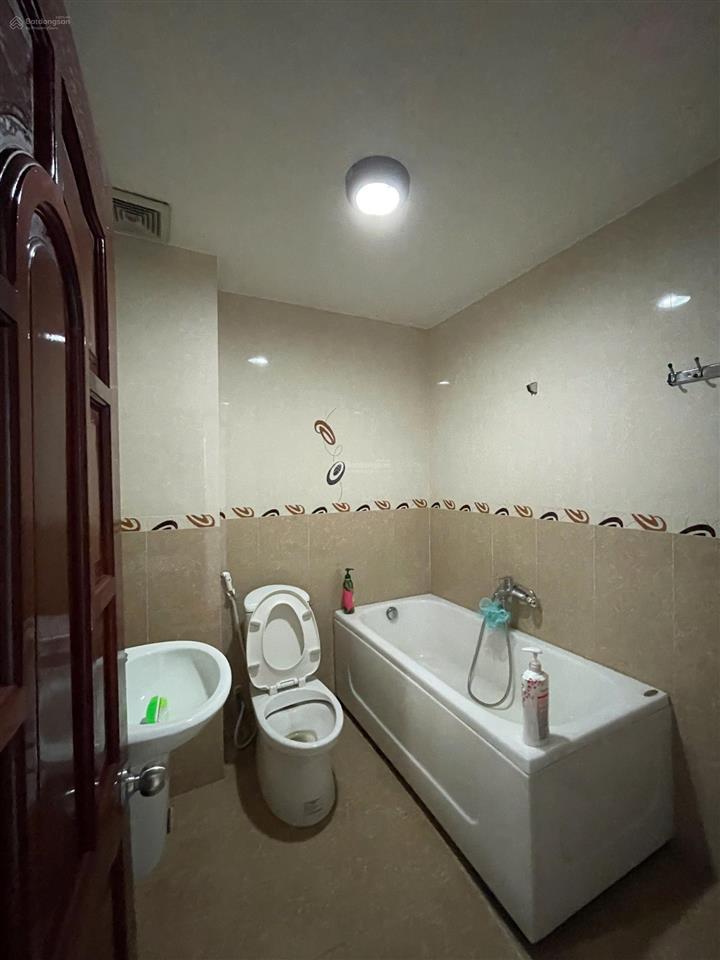 Bán nhà mặt phố tại đường số 3, 7.2 tỷ vnd, 64 m2, 5pn + 5wc + 3 tầng, shr