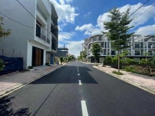 Bán gấp! đất dịch vụ xuân mai giáp noxh kim hoa  hơn 100m2  mặt tiền 7m  giá chỉ hơn 30tr/m2