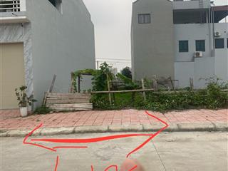 Tháng sau e đi nhật cần tiền đóng cọc gấp nên bán rẻ mảnh đất 65m thổ cư hoàn toàn.