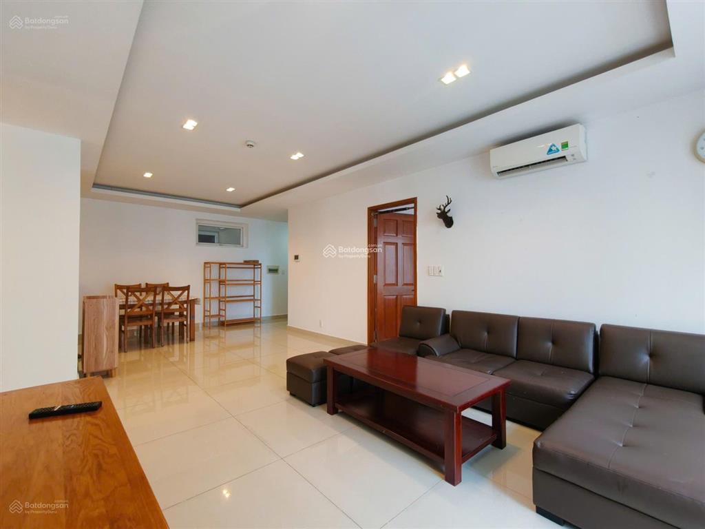 Cần cho thuê nhanh chcc sky center 3pn, 130m2, nhà đẹp,  em 0932 874 ***  hòa