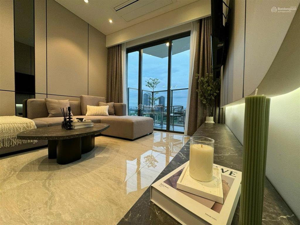 Bán gấp căn hộ carillon 5  tân phú, dt 50m2, 1pn, 1wc, sổ hồng, giá 3 tỷ, 0932 874 ***  hòa
