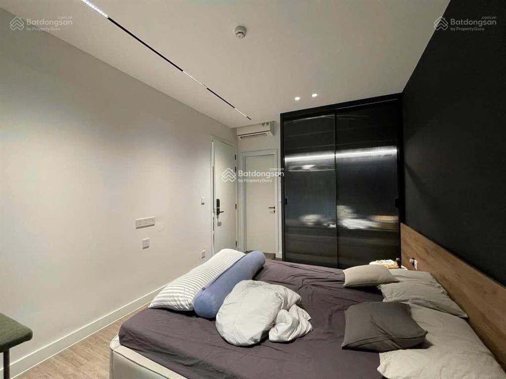 Cho thuê chung cư 1pn 1wc tại tòa nhà horizon, dt 70m2, giá 14 triệu,  0932 874 ***  hòa