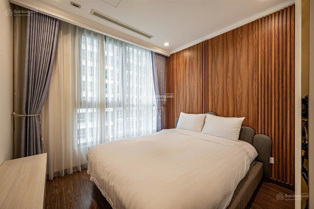 Cần cho thuê chcc newton phú nhuận. dt 75m2, 2pn, 2wc, giá từ 16 triệu  0932 874 ***  hoà