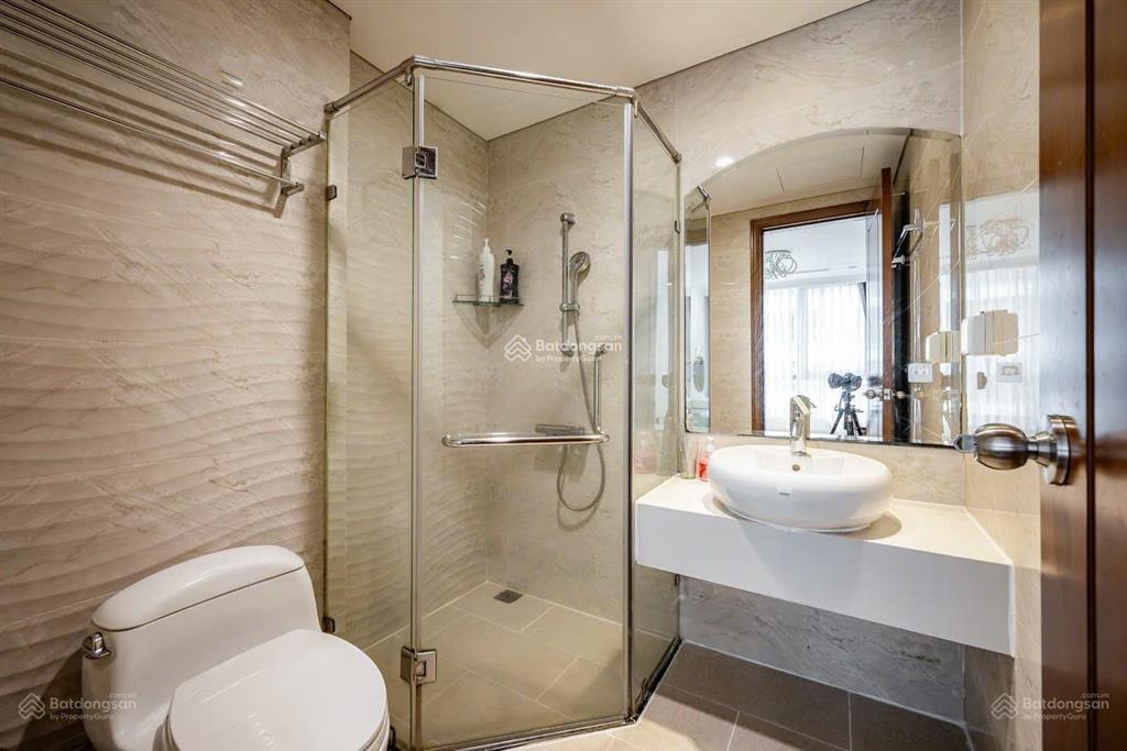 Cần cho thuê chcc newton phú nhuận. dt 75m2, 2pn, 2wc, giá từ 16 triệu  0932 874 ***  hoà