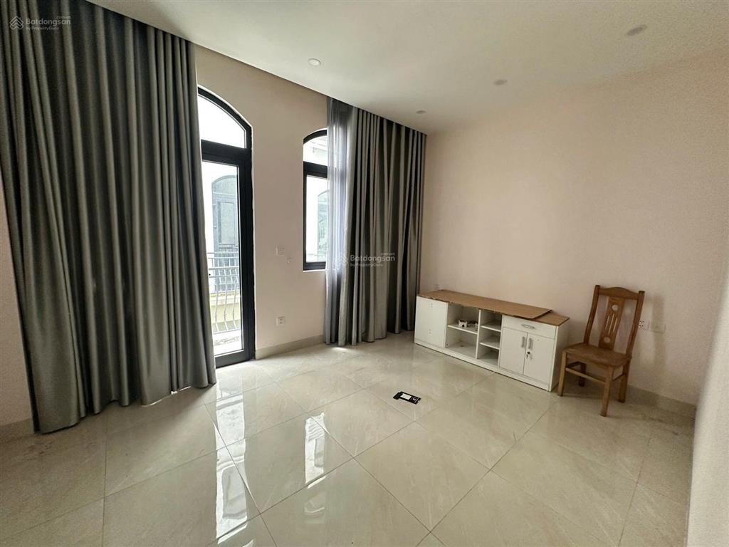 Bán nhanh nhà khu chà là vinhomes ocean park 2 63m2 x 5 tầng hoàn thiện đẹp giá 8 tỷ