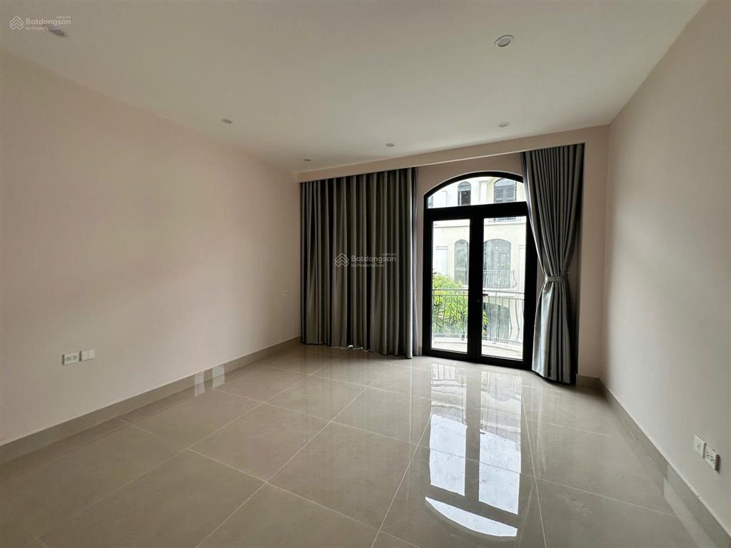 Bán nhanh nhà khu chà là vinhomes ocean park 2 63m2 x 5 tầng hoàn thiện đẹp giá 8 tỷ