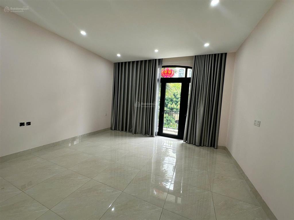 Bán nhanh nhà khu chà là vinhomes ocean park 2 63m2 x 5 tầng hoàn thiện đẹp giá 8 tỷ