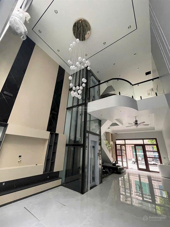 Bán nhanh nhà khu vịnh thiên đường vin2 70m2 hoàn thiện 5 tầng có thang máy giá rẻ 10 tỷ