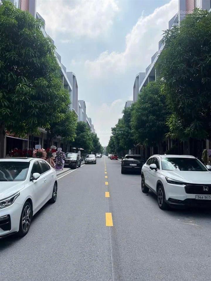 Bán nhanh nhà khu vịnh thiên đường vin2 70m2 hoàn thiện 5 tầng có thang máy giá rẻ 10 tỷ