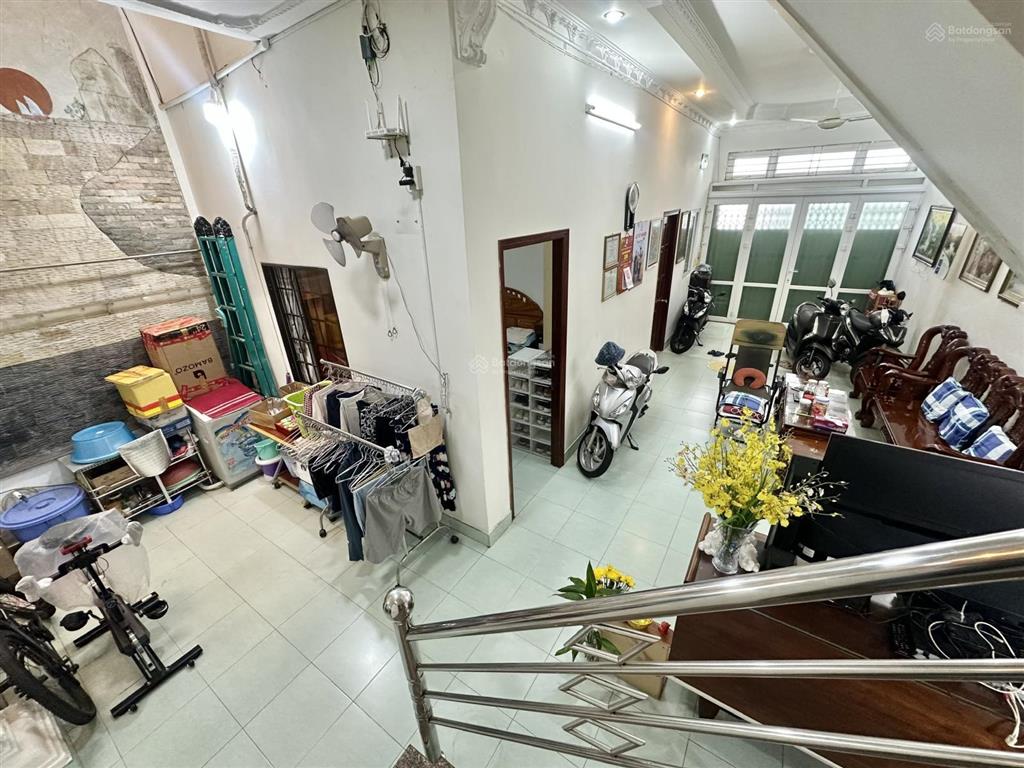 Nhà 1 trệt 1 lầu trung tâm p. vũng tàu ngang 6,8m hẻm ô tô thông gần biển