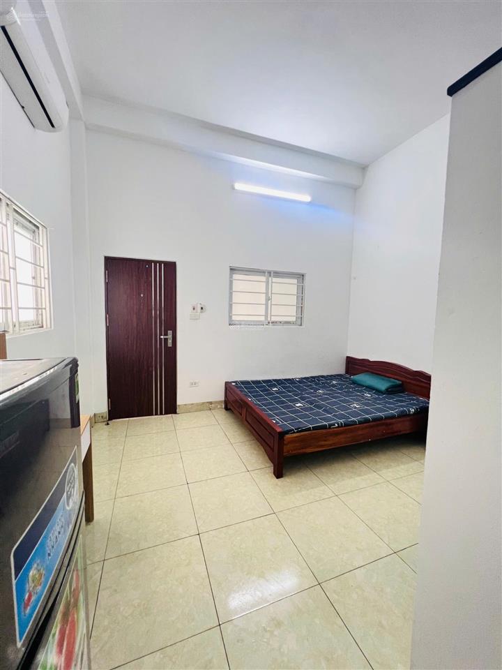 Chính chủ cho thuê phòng trọ cuối đường nguyễn khuyến gần viện 103 gần xa la, yên xá khép kín 3.5tr