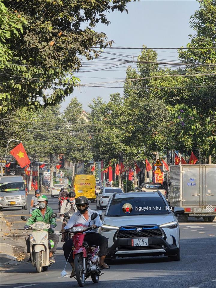 Bán tòa nhà mt đường lê hồng phong ngã ba cây điệp dĩ an, p. tân đông hiệp, tp. dĩ an