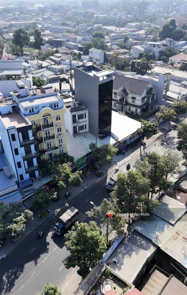 Bán tòa nhà mt đường lê hồng phong ngã ba cây điệp dĩ an, p. tân đông hiệp, tp. dĩ an