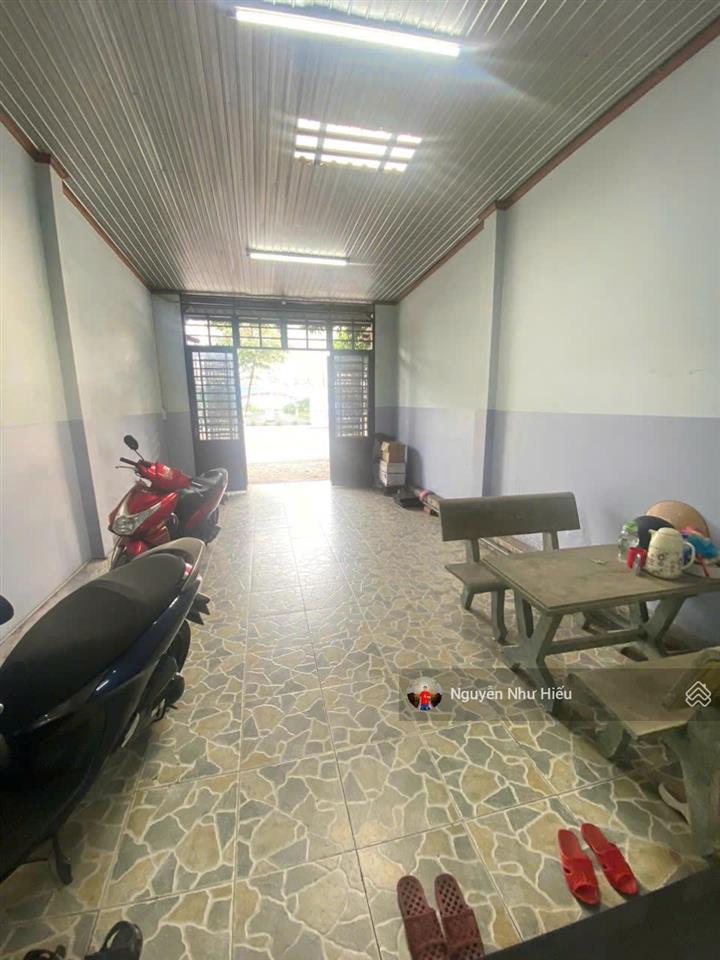 Giảm 300tr bán nhà 1 trệt 1 lầu mt đường nguyễn thái học p.tân đông hiệp tp.dĩ an