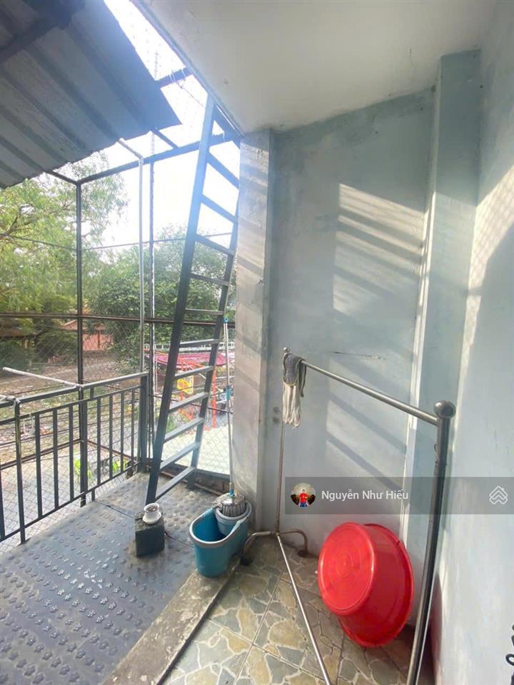 Giảm 300tr bán nhà 1 trệt 1 lầu mt đường nguyễn thái học p.tân đông hiệp tp.dĩ an