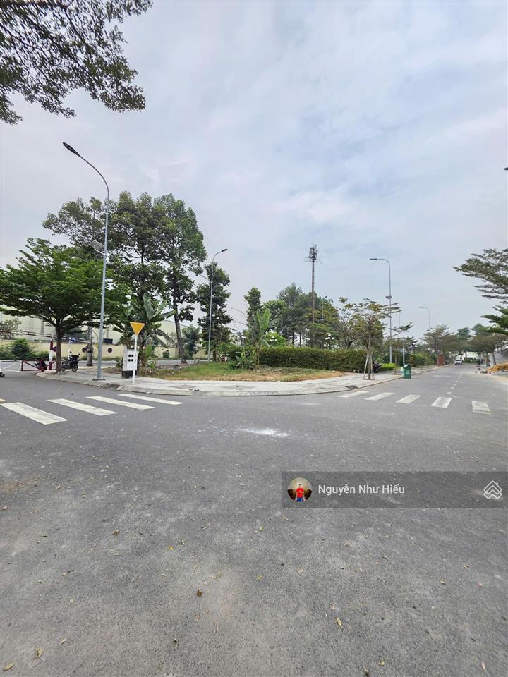 Bán đất góc 2 mặt tiền, phía sau có công viên, kdc icon central p. tân đông hiệp, tp. dĩ an