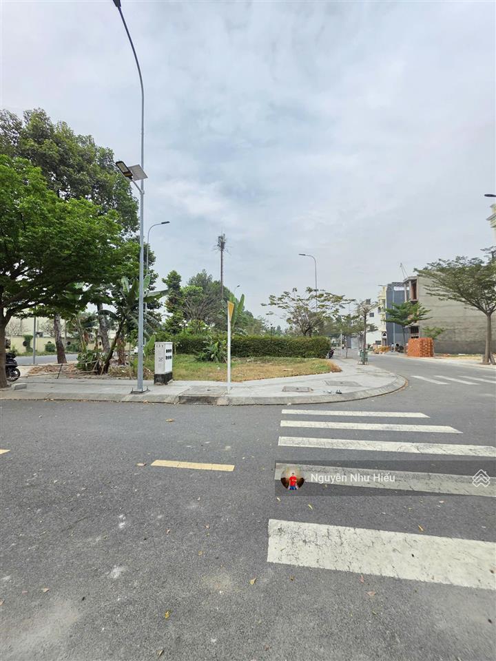 Bán đất góc 2 mặt tiền, phía sau có công viên, kdc icon central p. tân đông hiệp, tp. dĩ an