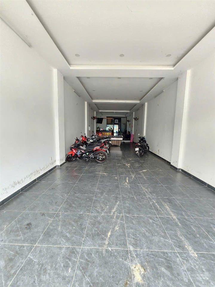 Giảm 400tr bán tòa nhà 6 tầng mt trục chính đường d1 kdc việt sing p. thuận giao tp thuận an