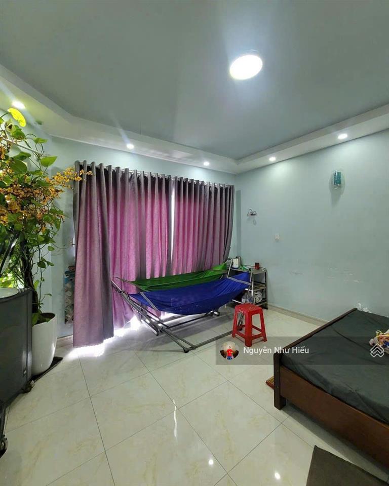 Bán nhà 1 trệt 2 lầu góc 2mt kdc phú hồng thịnh 9 p. bình an dĩ an