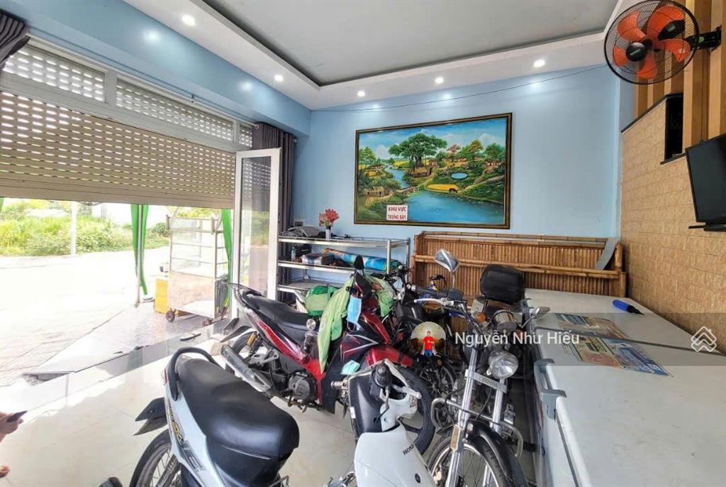 Bán nhà 1 trệt 2 lầu góc 2mt kdc phú hồng thịnh 9 p. bình an dĩ an
