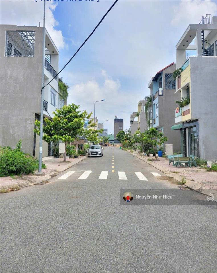 Bán nhà 1 trệt 2 lầu góc 2mt kdc phú hồng thịnh 9 p. bình an dĩ an