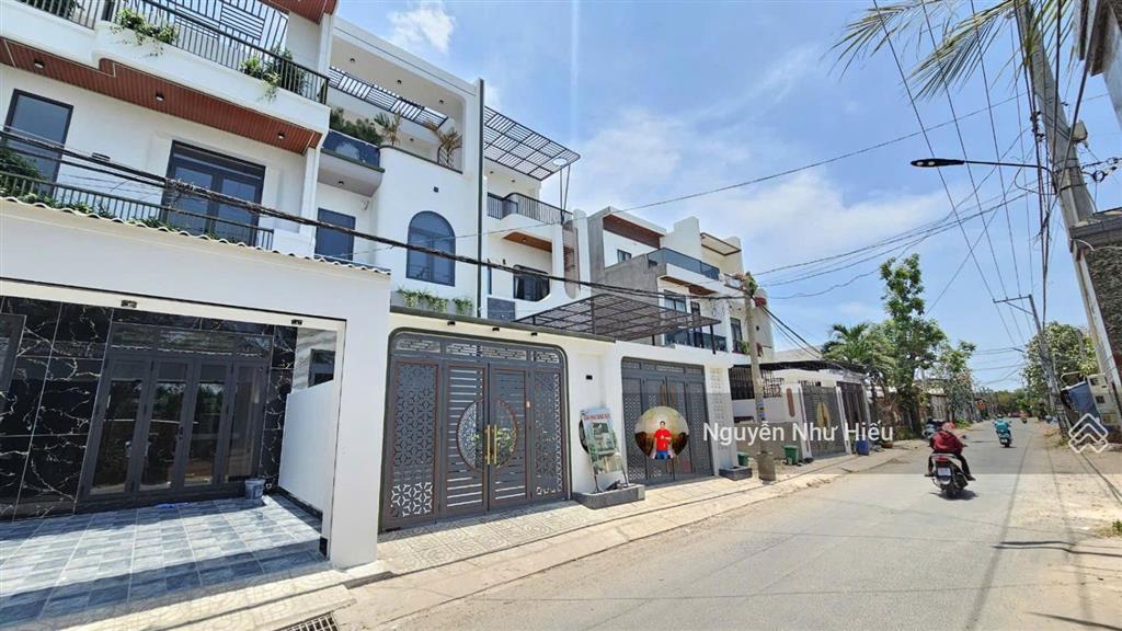 Bán nhà 1 trệt 2 lầu gần ngã tư miếu ông cù chỉ 500m p.tân phước khánh, tp.tân uyên