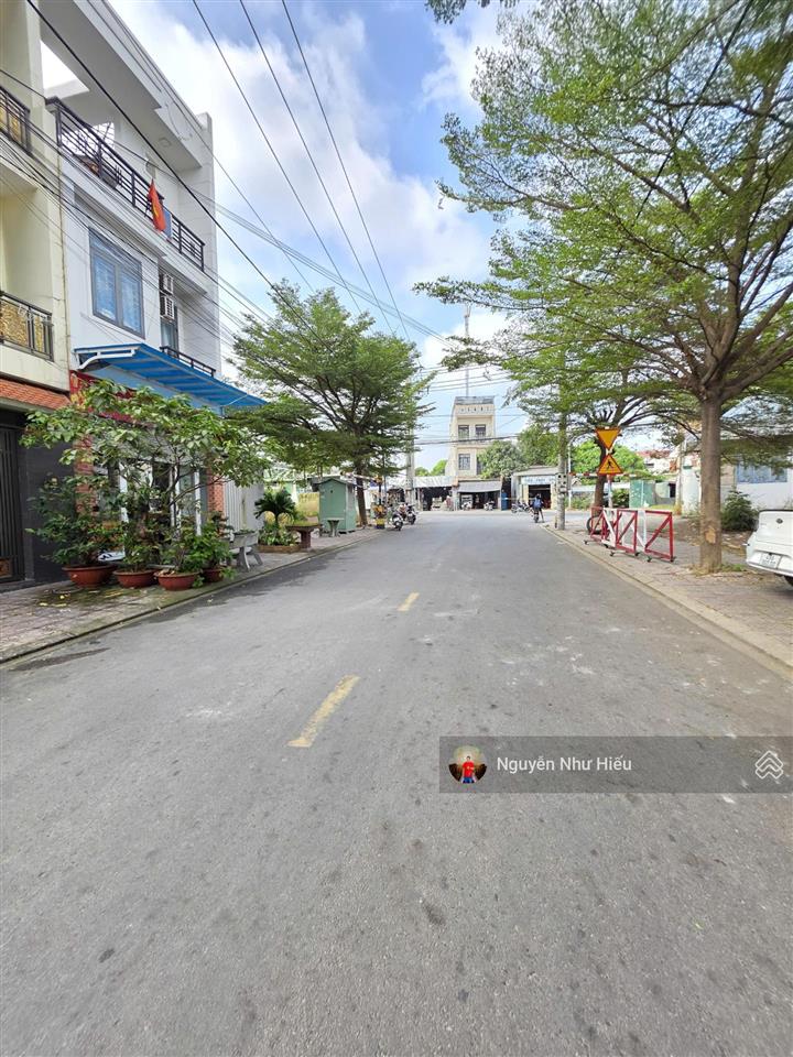 Bán đất đầu cổng trục chính kdc lê phong tân bình gần đường lê hồng phong p.tân bình, tp.dĩ an