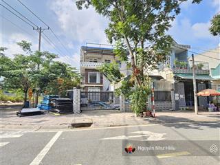 Bán nhà 1 trêt 1 lầu 1 tum góc 2mt kdc gần làng đại học p.bình an tp.dĩ an