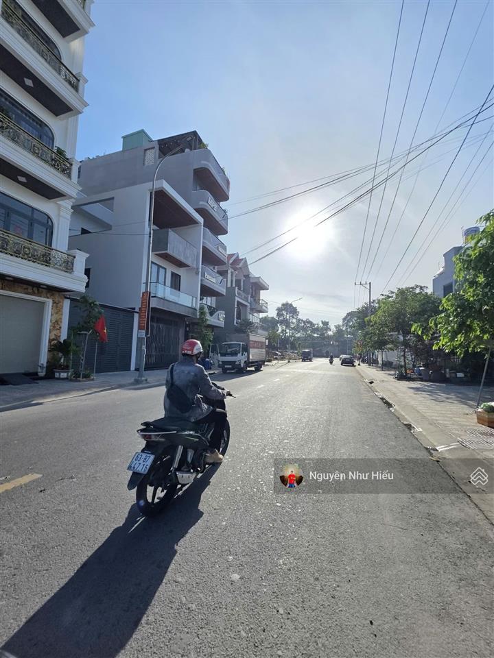 Giảm 200tr bán đất mt kinh doanh ngay đầu cổng tđc đông hòa c, p. đông hòa, tp. dĩ an