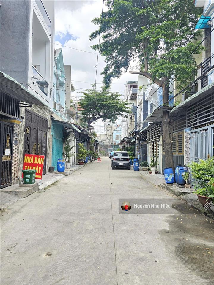 Bán nhà 1 trệt 1 lầu 2 tỷ 800 ngay chợ phú phong, p. bình chuẩn, tp. thuận an