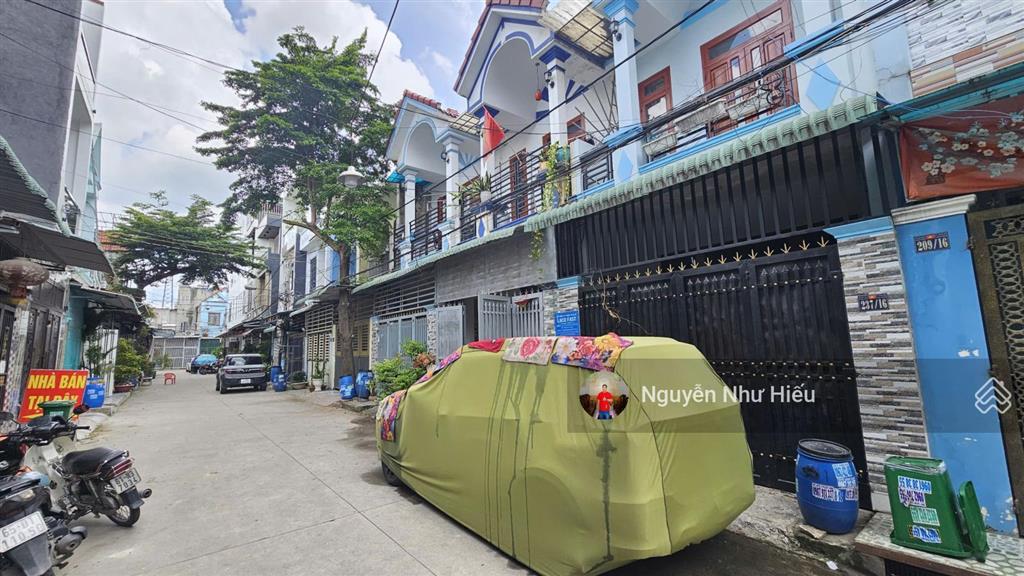Bán nhà 1 trệt 1 lầu 2 tỷ 800 ngay chợ phú phong, p. bình chuẩn, tp. thuận an