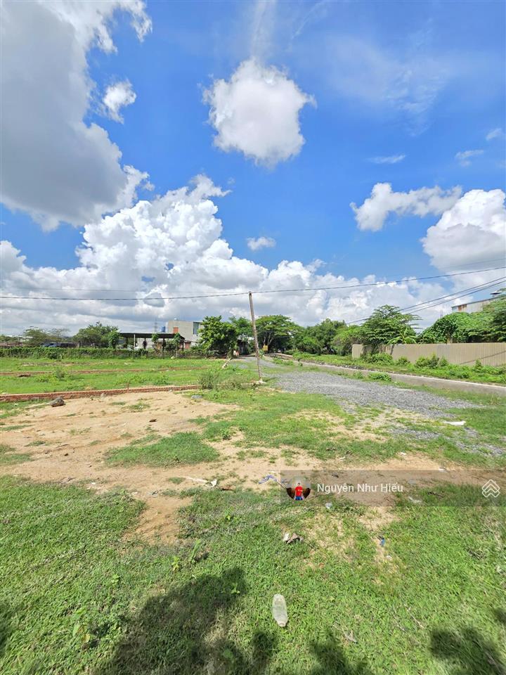 Bán đất to giá rẻ gần ngã tư bình trị 600m, p. tân bình, tp. dĩ an