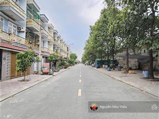 Bán nhà 1 trệt 2 lầu kdc phú mỹ hiệp hoàn công, gần trung tâm y tế dĩ an p. tân đông hiệp tp. dĩ an