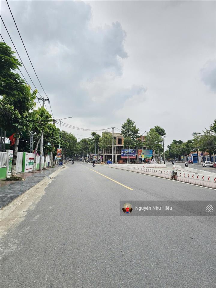Giảm 700tr bán nhà 1 trệt 1 lầu mt đường nguyễn hữu cảnh p. đông hòa tp. dĩ an