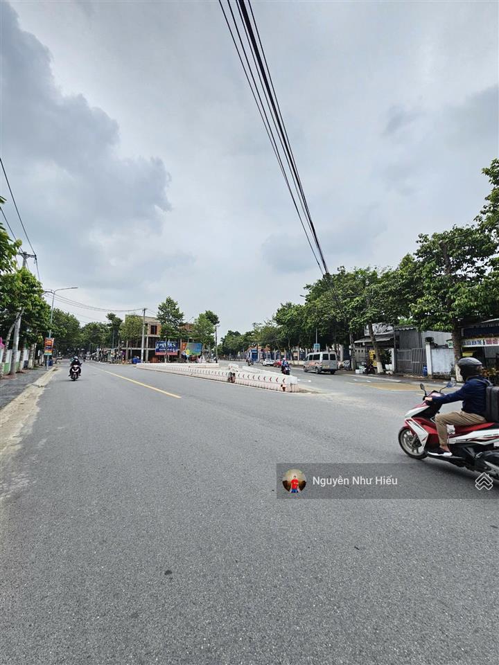Giảm 700tr bán nhà 1 trệt 1 lầu mt đường nguyễn hữu cảnh p. đông hòa tp. dĩ an