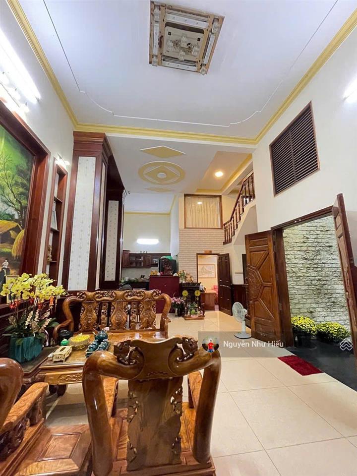 Bán nhà góc 2 mặt tiền kinh doanh sầm uất, gần bcons garden p. dĩ an, tp. dĩ an