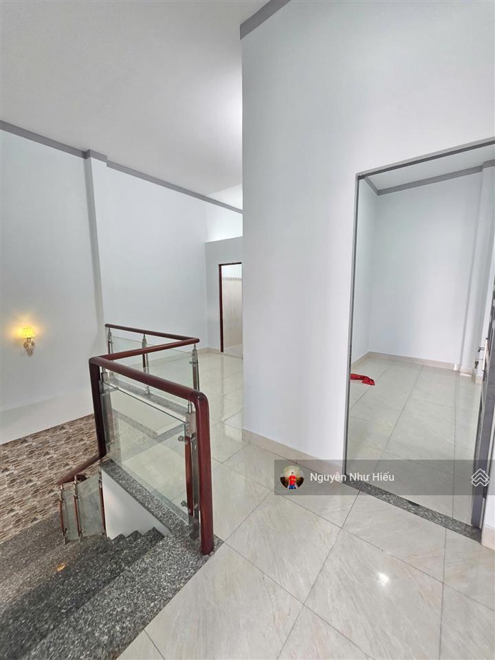 Bán nhà sân để được 2 ô tô, p. thuận giao, tp. thuận an
