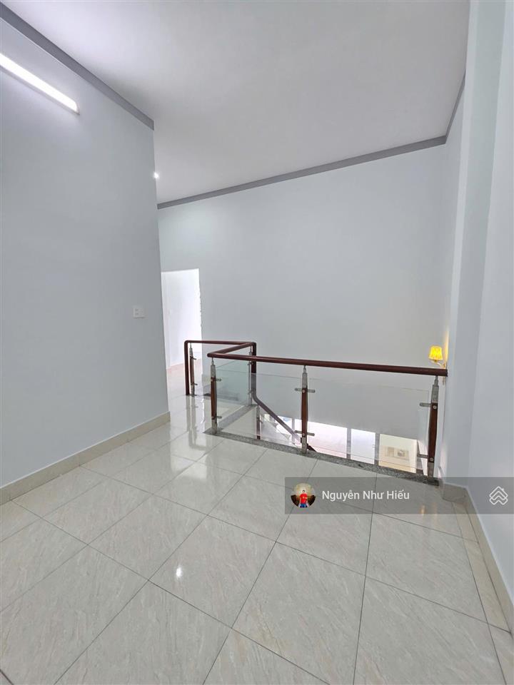 Bán nhà sân để được 2 ô tô, p. thuận giao, tp. thuận an