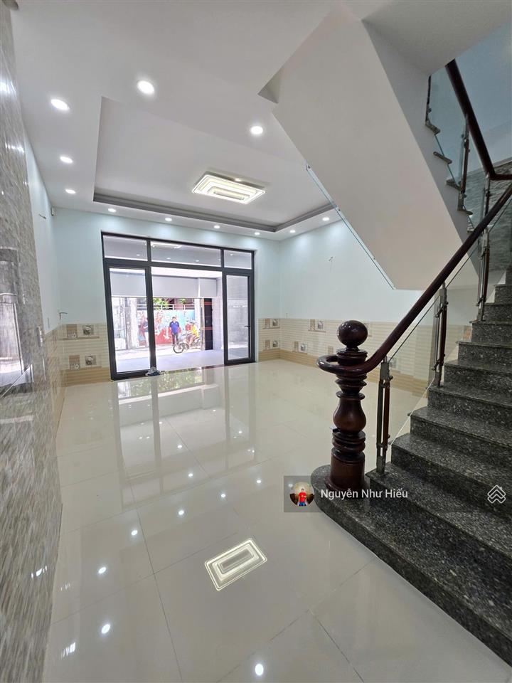 Bán nhà sân để được 2 ô tô, p. thuận giao, tp. thuận an