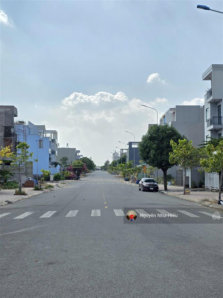 Bán đất góc 2 mặt tiền đường 22m, kdc phú hồng thịnh 9, phường bình an, thành phố dĩ an