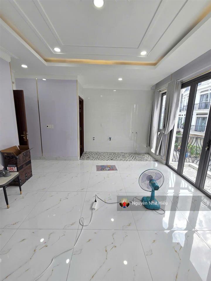 Bán nhà 1 trệt 2 lầu hoàn công gần chợ tân bình p. tân bình tp. dĩ an